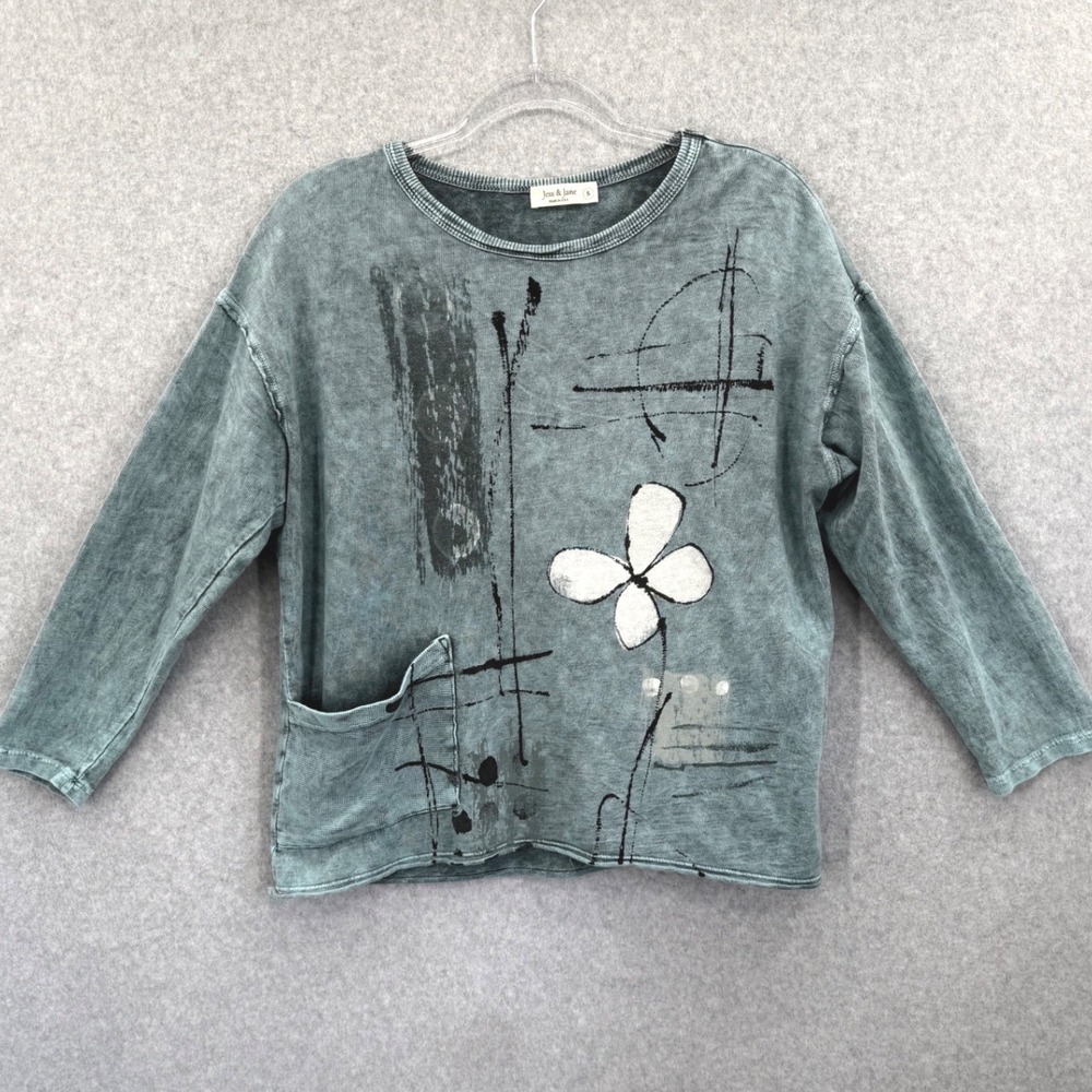 Jess & Jane Top Women Small Green Butterfly Abstract Mineral Wash Cotton Pocket